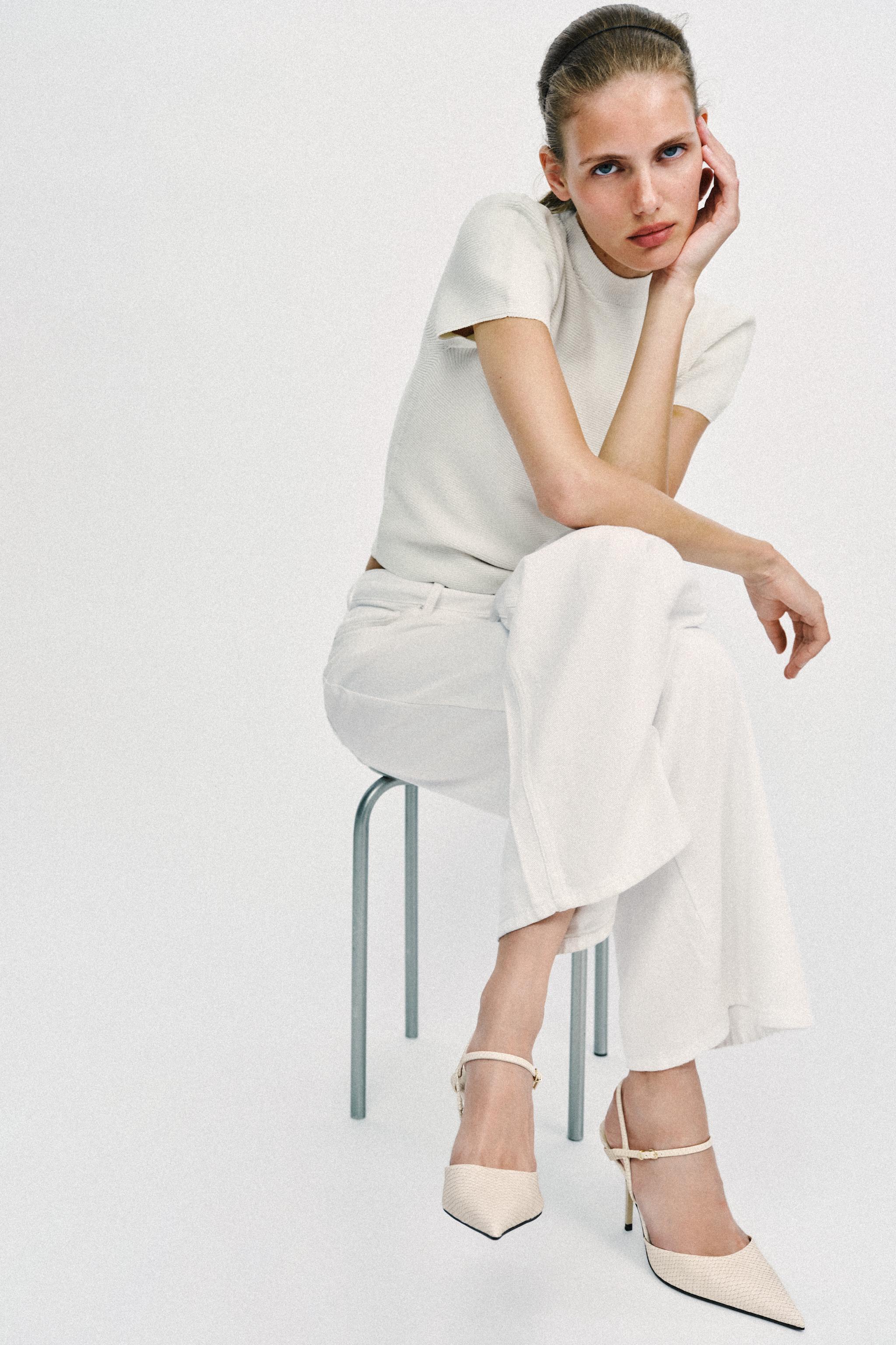 EMBOSSED SLINGBACK SHOES